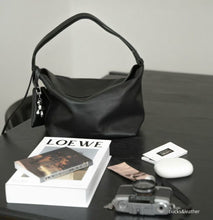 Load image into Gallery viewer, [韩国] Bucks &amp; Leather 02
