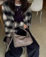 Load image into Gallery viewer, [韩国] Bucks &amp; Leather 02
