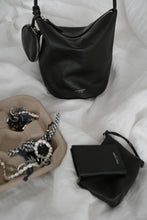 Load image into Gallery viewer, [韩国] Bucks &amp; Leather 82
