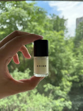 Load image into Gallery viewer, [日本] SHIRO 30 酒槽指缘油
