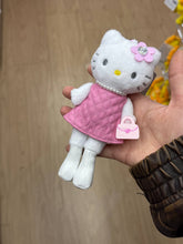 Load image into Gallery viewer, [日本] Sanrio 81 Hello Kitty 长脚吊饰

