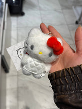 Load image into Gallery viewer, [日本] Sanrio 82 Hello Kitty 吊饰
