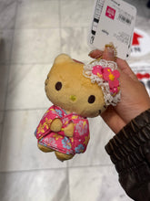 Load image into Gallery viewer, [日本] Sanrio 82 Hello Kitty 吊饰
