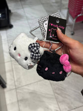 Load image into Gallery viewer, [日本] Sanrio 83 Hello Kitty 吊饰
