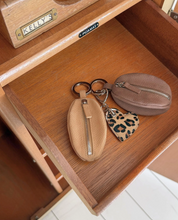 Load image into Gallery viewer, [韩国] Bucks &amp; Leather 97
