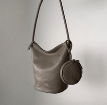 Load image into Gallery viewer, [韩国] Bucks &amp; Leather 100
