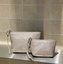Load image into Gallery viewer, [韩国] Bucks &amp; Leather 103
