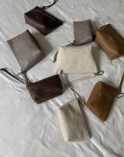 Load image into Gallery viewer, [韩国] Bucks &amp; Leather 104
