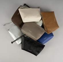 Load image into Gallery viewer, [韩国] Bucks &amp; Leather 104
