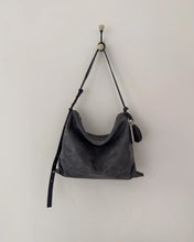 Load image into Gallery viewer, [韩国] Bucks &amp; Leather 77
