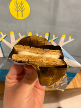 Load image into Gallery viewer, [日本零食] Sugar Butter Sand Tree 黄油夹心饼干
