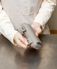 Load image into Gallery viewer, [日本] 3coins 微波吐司器
