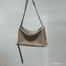 Load image into Gallery viewer, [韩国] Bucks &amp; Leather 03

