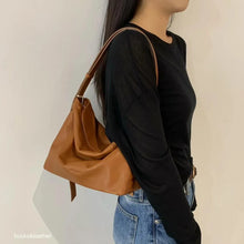 Load image into Gallery viewer, [韩国] Bucks &amp; Leather 02
