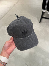Load image into Gallery viewer, [日本] Adidas 18 鸭舌帽
