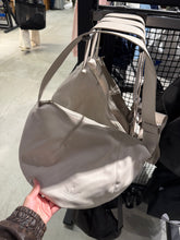 Load image into Gallery viewer, [日本] Adidas 25 饺子包
