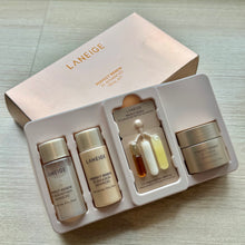 Load image into Gallery viewer, [现货] Laneige 中样 黄金水乳套组
