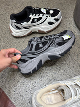Load image into Gallery viewer, [韩国] Fila 04 鞋子
