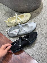 Load image into Gallery viewer, [韩国] Fila 06 鞋子

