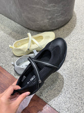Load image into Gallery viewer, [韩国] Fila 06 鞋子
