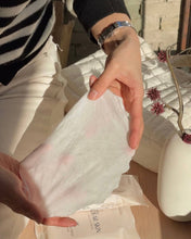 Load image into Gallery viewer, [现货] Dear Skin 益生菌私密湿巾
