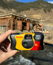 Load image into Gallery viewer, [日本] Kodak FunSaver 胶卷相机
