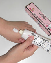 Load image into Gallery viewer, [韩国] Hetras × Hello Kitty 香氛护手霜
