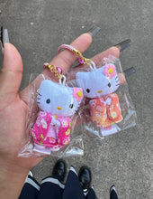 Load image into Gallery viewer, [日本] 京都 和服KITTY 吊饰
