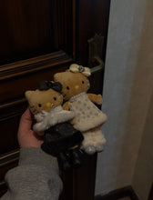 Load image into Gallery viewer, [日本] Sanrio 81 Hello Kitty 长脚吊饰
