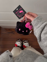 Load image into Gallery viewer, [日本] Sanrio 83 Hello Kitty 吊饰

