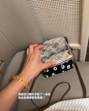 Load image into Gallery viewer, [日本] Sou Sou 口金包 35cm
