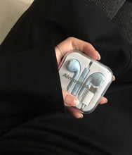 Load image into Gallery viewer, [韩国] Almost Blue 有线耳机

