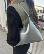 Load image into Gallery viewer, [韩国] Stand Oil 02 Plump Bag
