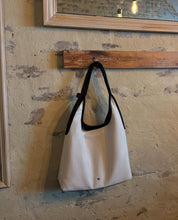 Load image into Gallery viewer, [韩国] Stand Oil 06 Ringo Bag
