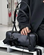 Load image into Gallery viewer, [韩国] Stand Oil 16 More Baguette Bag
