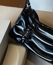 Load image into Gallery viewer, [韩国] Stand Oil 19 Pleats Bag
