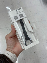 Load image into Gallery viewer, [日本] CASIO 02 手表
