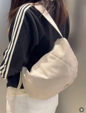 Load image into Gallery viewer, [日本] Adidas 25 饺子包
