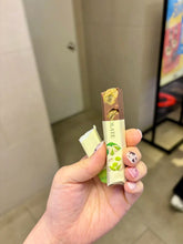 Load image into Gallery viewer, [日本零食] Royce 巧克力棒
