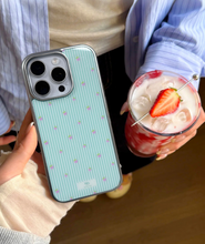 Load image into Gallery viewer, [韩国] NineteenFriday 手机壳 - Strawberry Stripe
