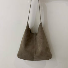 Load image into Gallery viewer, [韩国] Bucks &amp; Leather 17
