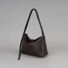 Load image into Gallery viewer, [韩国] Bucks &amp; Leather 03
