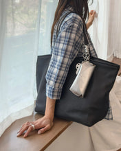 Load image into Gallery viewer, [韩国] Bucks &amp; Leather 74
