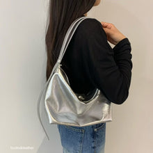 Load image into Gallery viewer, [韩国] Bucks &amp; Leather 02
