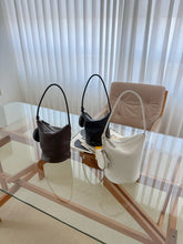 Load image into Gallery viewer, [韩国] Bucks &amp; Leather 82

