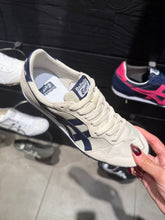 Load image into Gallery viewer, [日本] Onitsuka Tiger Serrano
