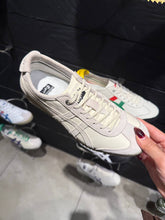 Load image into Gallery viewer, [日本] Onitsuka Tiger MEXICO 66 SD VIN
