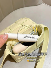 Load image into Gallery viewer, [日本] Plus Eau 碎发整理棒
