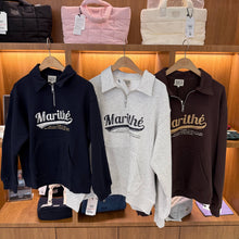 Load image into Gallery viewer, [韩国] Marithe 106 男女同款 棒球标志领半拉链
