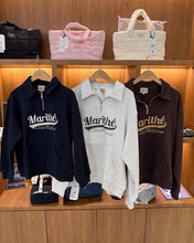 Load image into Gallery viewer, [韩国] Marithe 106 男女同款 棒球标志领半拉链
